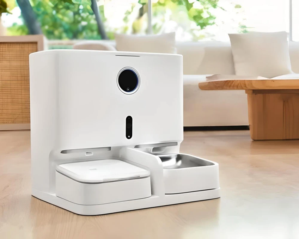 automatic cat feeder with camera